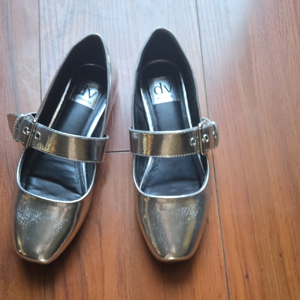 DV by Dolce Vita Silver Flats